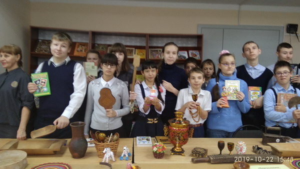 в Детскую библиотеку № 12