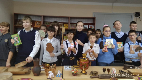 в Детскую библиотеку № 12