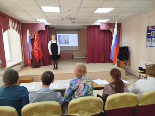 школьный конкурс чтецов «Поклонимся великим тем годам»