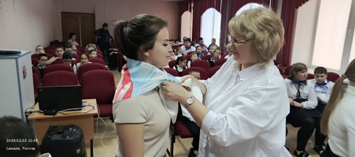 посвящение обучающихся 1А, 1Б, 1Д, 2 классов в Содружество Орлят России