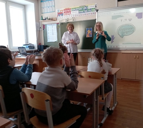 «Не бойтесь рисовать! Не бойтесь красок! Они скрасят Вашу жизнь и сделают ее ярче!»
