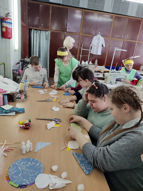 Знакомство с профессией портного