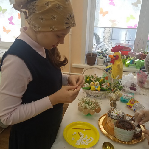 Пасхальное украшение куличей